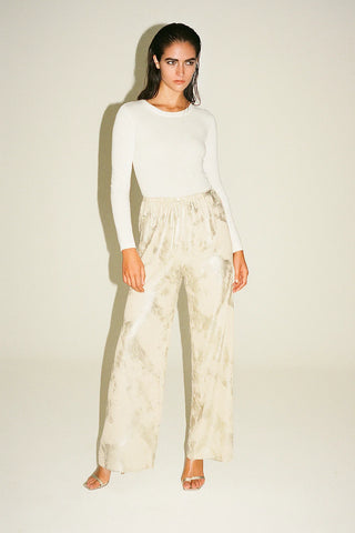 calça details.